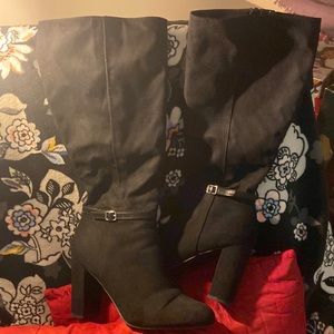 Women’s heeled boots size 10 medium